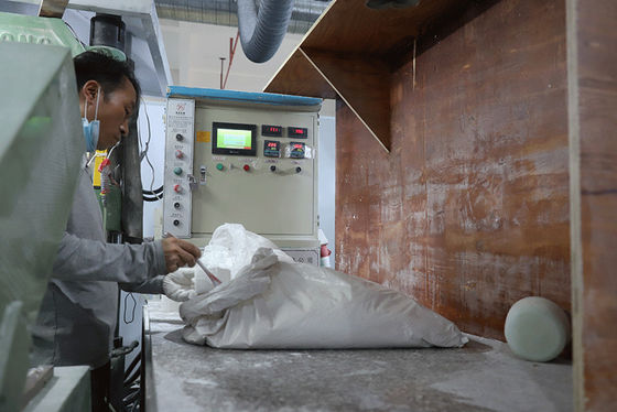 99.8%min純粋なメラミン産業等級のメラミン樹脂の粉25KGS/BAGを粉にするため