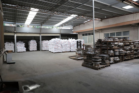 ディナー・ウェア1.573g/m3のための食品等級のTripolycyanamideのメラミン成形粉