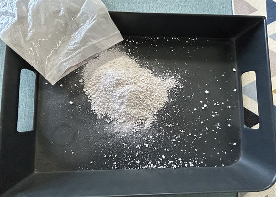 99.9% 純度 メラミンの原材料 ガラスの粉末 無毒 25kg / バッグ シアナウラミド