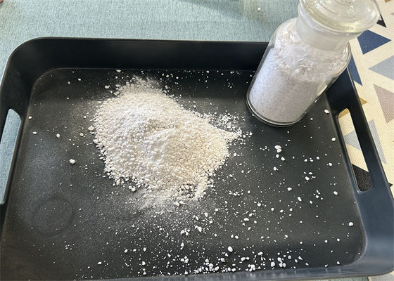 99.9% 純度 メラミンの原材料 ガラスの粉末 無毒 25kg / バッグ シアナウラミド
