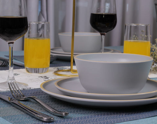 キャンプ メラミンのディナープレートとボウル 12個