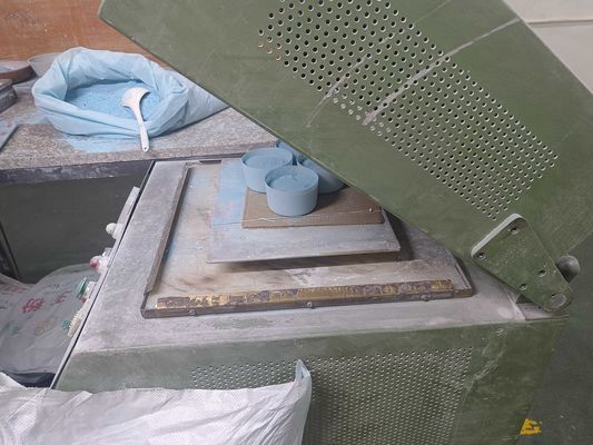 高純度メラミンの鋳造粉 99.8% テーブルウェアの生産のためのカスタマイズされた色