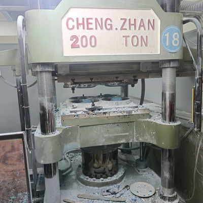 コンピュータ制御 メラミンのテーブルウェア 鋳造機 1*2 オーダーメアミンのプレートのための空洞