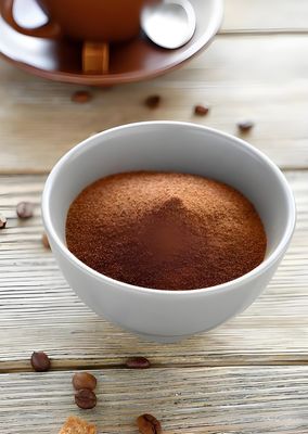 工業級 メラミンの工場サプライヤー 99.8%純度 中国 茶色の樹脂 CAS 108-78-1